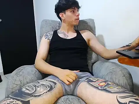 Snapshot of Joshh_miller chatting on April 2026 06:18:01 AM Joshh miller online show from April 2026 06:18:01 AM