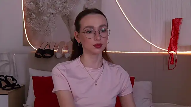 Emily Simon online show from March 2026 04:26:01 AM