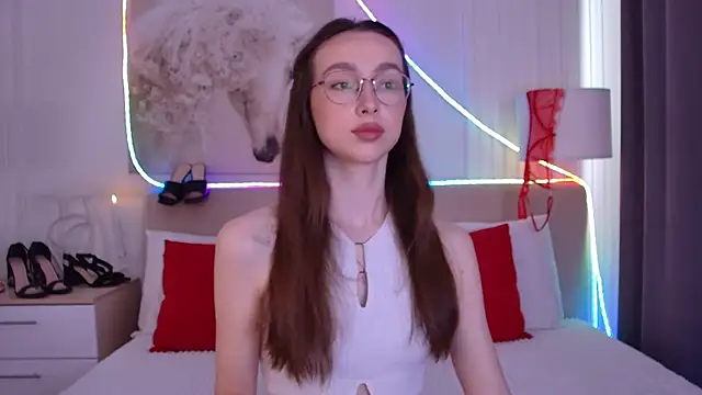Emily Simon online show from May 2026 04:18:01 AM