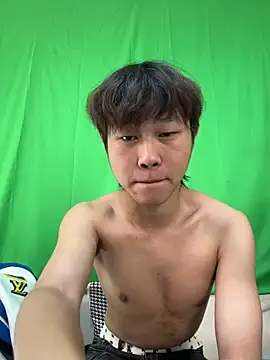 xiaohuangren01 online show from April 2026 01:47:01 PM