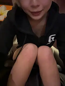 BADBITCHISAKI online show from March 2026 02:23:02 PM