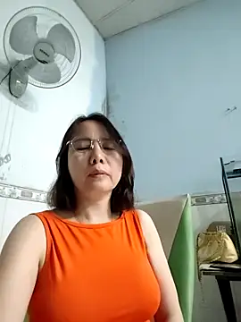 Snapshot of Famrita chatting on February 2026 03:41:02 PM Famrita online show from February 2026 03:41:02 PM