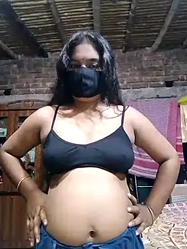 Hot Sweeti online show from July 2026 09:01:01 AM