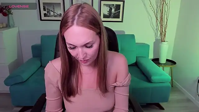 Snapshot of EvieMagical chatting on March 2026 06:19:02 AM EvieMagical online show from March 2026 06:19:02 AM