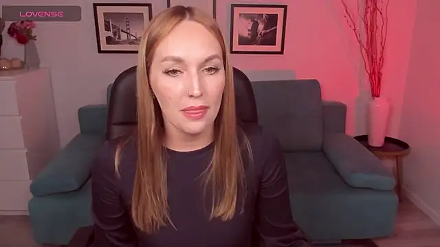 Snapshot of EvieMagical chatting on March 2026 06:24:02 PM EvieMagical online show from March 2026 06:24:02 PM