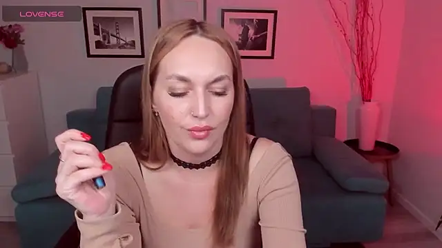 Snapshot of EvieMagical chatting on March 2026 06:42:02 PM EvieMagical online show from March 2026 06:42:02 PM