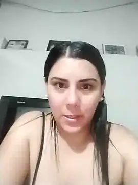 Snapshot of anita1825 chatting on January 2026 04:49:02 AM anita1825 online show from January 2026 04:49:02 AM