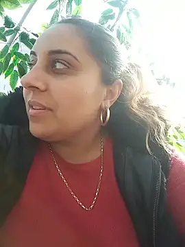 Snapshot of AntoAntonianna chatting on February 2026 10:11:02 AM AntoAntonianna online show from February 2026 10:11:02 AM