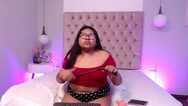 Kiri Black  online show from February 2026 06:22:01 AM