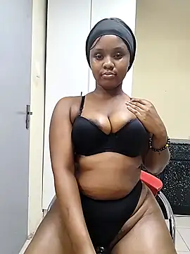 LUNAARXO1 online show from March 2026 02:26:01 AM