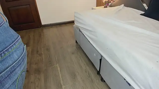 Snapshot of Ambarross_ chatting on February 2026 12:46:02 PM Ambarross online show from February 2026 12:46:02 PM