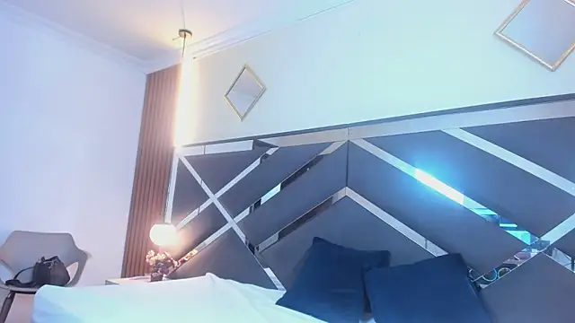 Snapshot of Ambarross_ chatting on February 2026 02:06:02 PM Ambarross online show from February 2026 02:06:02 PM