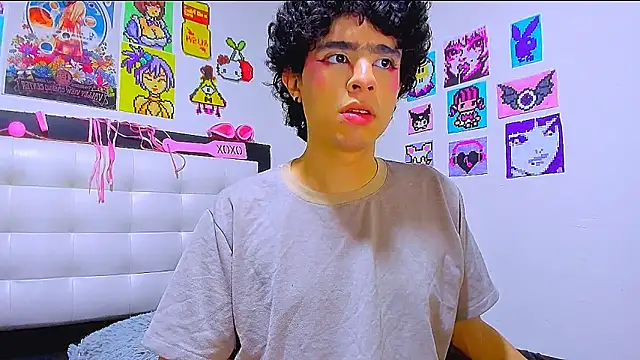 Snapshot of LuanRush_ chatting on March 2026 02:48:01 AM LuanRush online show from March 2026 02:48:01 AM