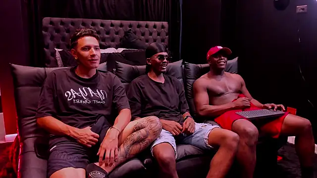 Snapshot of friendslymens chatting on January 2026 01:48:02 PM friendslymens online show from January 2026 01:48:02 PM