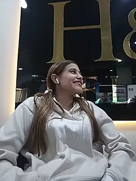 Zoehoney hl online show from May 2026 10:18:01 PM