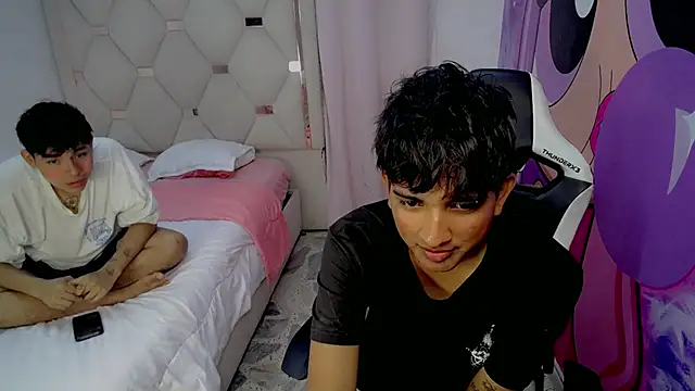 Maxwell boys online show from February 2026 03:44:01 AM