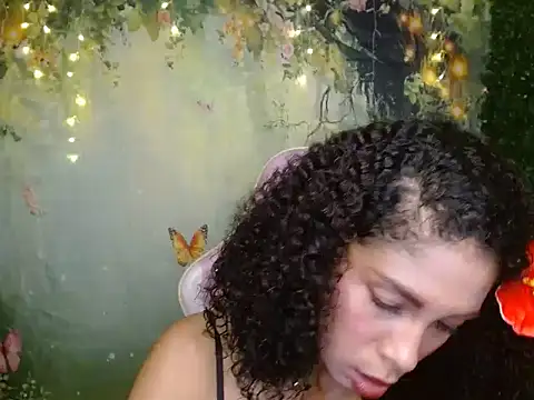 Snapshot of rosa_skinny chatting on May 2026 08:25:01 PM rosa skinny online show from May 2026 08:25:01 PM