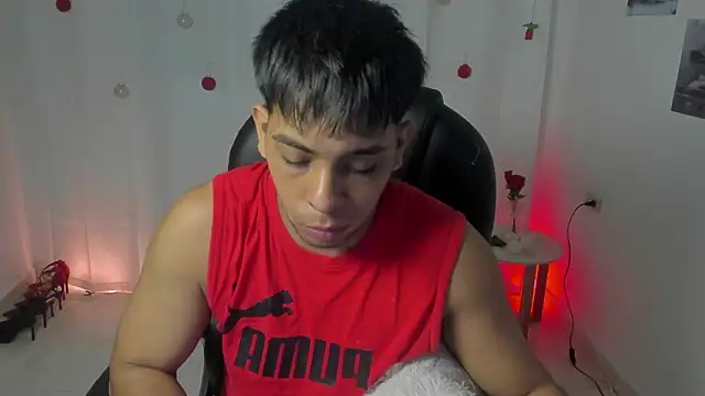 Snapshot of shooting_wilson chatting on February 2026 07:12:01 PM shooting wilson online show from February 2026 07:12:01 PM