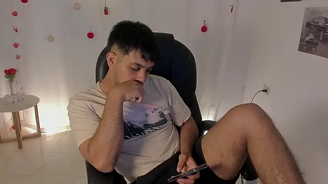 Snapshot of shooting_wilson chatting on February 2026 08:04:02 PM shooting wilson online show from February 2026 08:04:02 PM