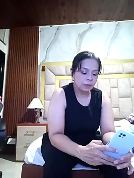 Snapshot of RossyAlvarez chatting on March 2026 11:32:01 PM RossyAlvarez online show from March 2026 11:32:01 PM