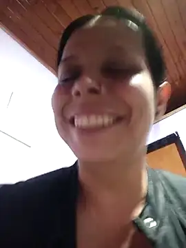 Snapshot of RossyAlvarez chatting on April 2026 12:41:02 AM RossyAlvarez online show from April 2026 12:41:02 AM