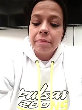 RossyAlvarez online show from July 2026 01:09:02 PM