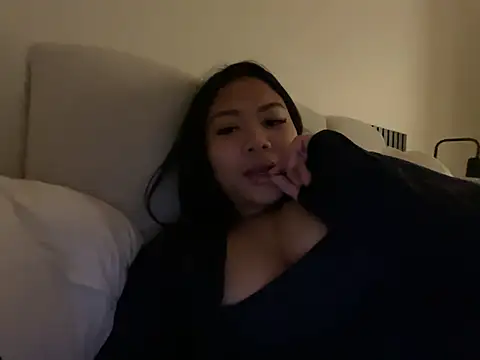 Snapshot of TitiTinyThai chatting on April 2026 08:06:02 PM TitiTinyThai online show from April 2026 08:06:02 PM