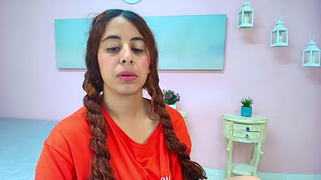 scarlett clyde online show from May 2026 12:24:01 PM