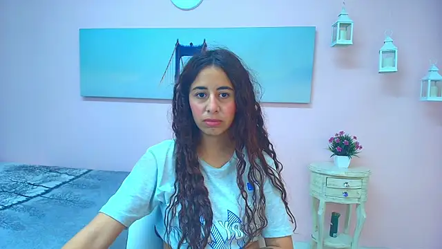 scarlett clyde online show from July 2026 12:45:01 PM