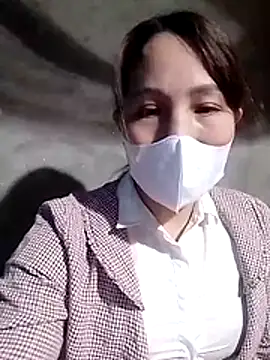 Snapshot of Gummiesu chatting on January 2026 04:05:02 AM Gummiesu online show from January 2026 04:05:02 AM