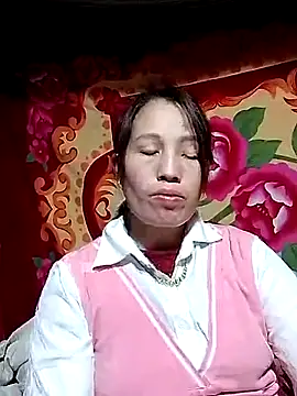 Snapshot of Gummiesu chatting on February 2026 06:52:02 AM Gummiesu online show from February 2026 06:52:02 AM