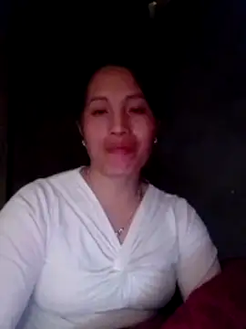 Snapshot of Gummiesu chatting on February 2026 08:22:01 AM Gummiesu online show from February 2026 08:22:01 AM