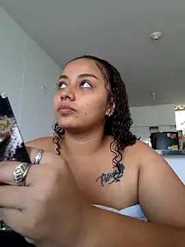 Snapshot of curly_girl_31 chatting on May 2026 08:36:02 PM curly girl 31 online show from May 2026 08:36:02 PM