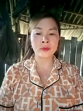 Snapshot of Bling_sexy chatting on February 2026 08:19:02 AM Bling sexy online show from February 2026 08:19:02 AM