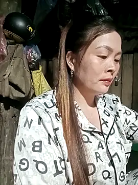 Snapshot of Bling_sexy chatting on February 2026 01:18:01 PM Bling sexy online show from February 2026 01:18:01 PM