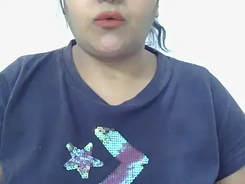 Snapshot of GaggingGirl_ chatting on February 2026 10:43:01 AM GaggingGirl online show from February 2026 10:43:01 AM