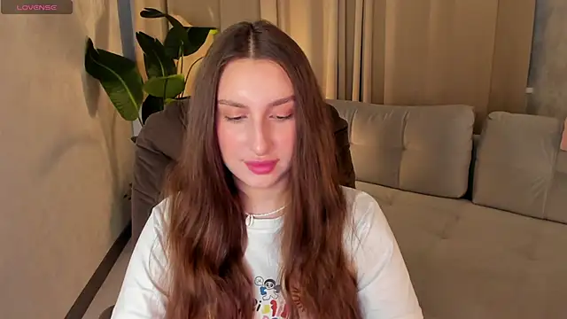 Celine Coello online show from May 2026 12:43:02 PM