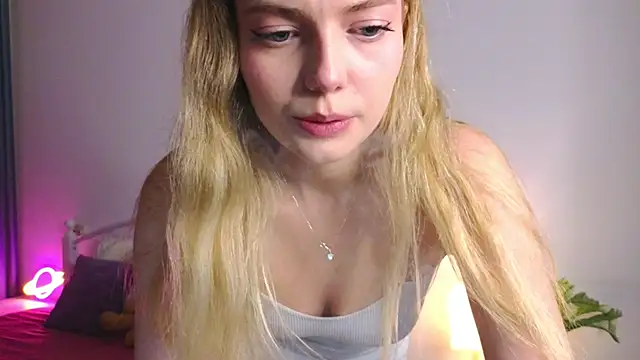 Snapshot of Maily__Trees chatting on February 2026 11:30:01 AM Maily Trees online show from February 2026 11:30:01 AM