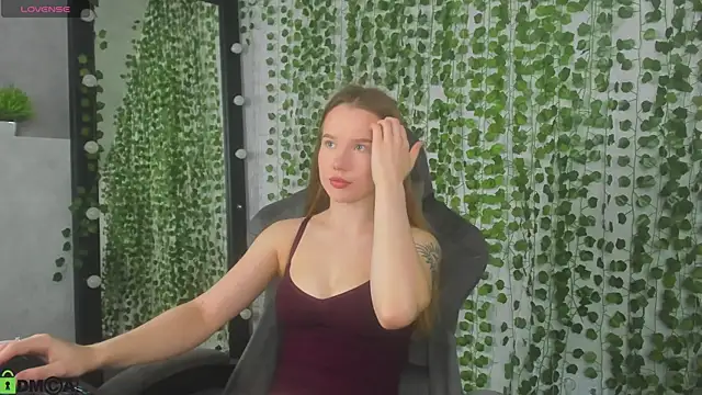 Nicole Vasquez online show from July 2026 01:01:01 AM