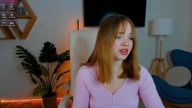 Kiss Moon online show from February 2026 06:57:02 PM