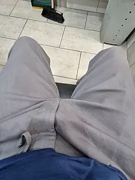 Snapshot of vali23 chatting on February 2026 07:19:01 AM vali23 online show from February 2026 07:19:01 AM