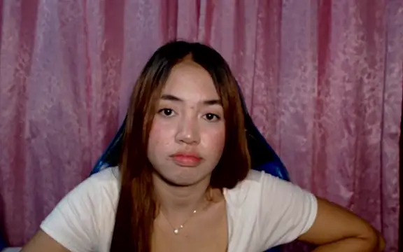pinay mayahiga online show from May 2026 02:45:01 PM