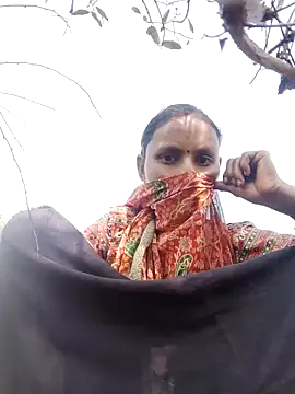 Snapshot of Juli_rathore chatting on February 2026 06:43:02 AM Juli rathore online show from February 2026 06:43:02 AM