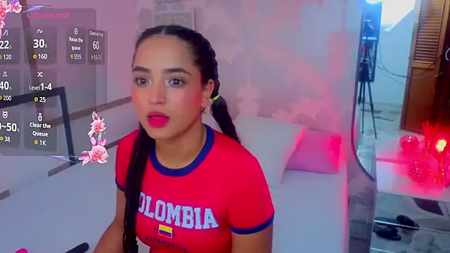 Emma Thompssonn online show from May 2026 12:34:01 PM