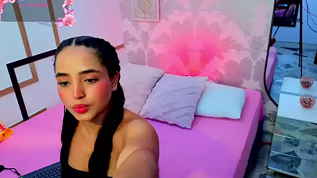 Emma Thompssonn online show from July 2026 12:18:02 PM