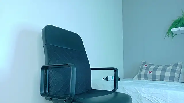 Snapshot of AndrewKenoxx_ chatting on February 2026 07:36:02 PM AndrewKenoxx online show from February 2026 07:36:02 PM