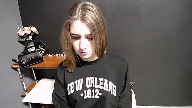 Snapshot of Sunny_siren chatting on February 2026 01:51:01 PM Sunny siren online show from February 2026 01:51:01 PM