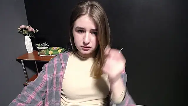 Sunny siren online show from March 2026 01:49:02 PM