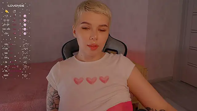 Elise Day online show from June 2026 01:48:01 PM