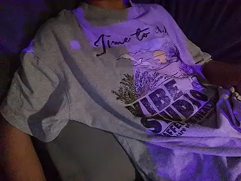 Snapshot of LEO_shy chatting on March 2026 04:03:01 PM LEO shy online show from March 2026 04:03:01 PM